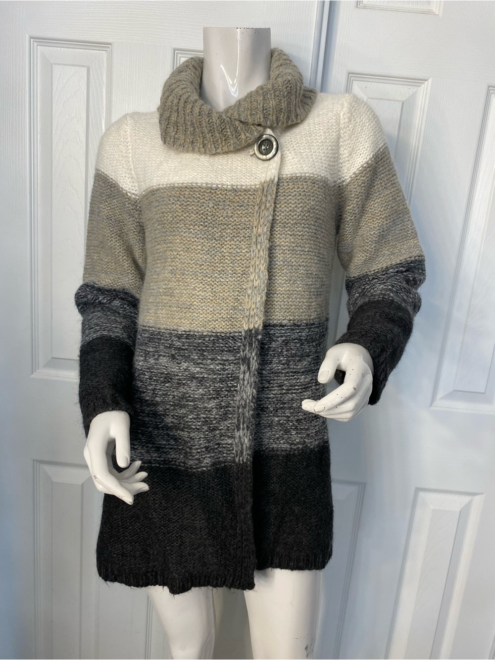 ‼️Made in Italy Striped Cowl-Neck Long Cardigan Sweater - Cream & Gray